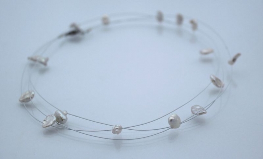 Zarte Perlenkette oder Armband und Ohrringe - 89 cm lang -
